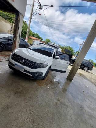 VOLKSWAGEN T-CROSS 1.0 200 TSI TOTAL FLEX COMFORTLINE AUTOMÁTICO